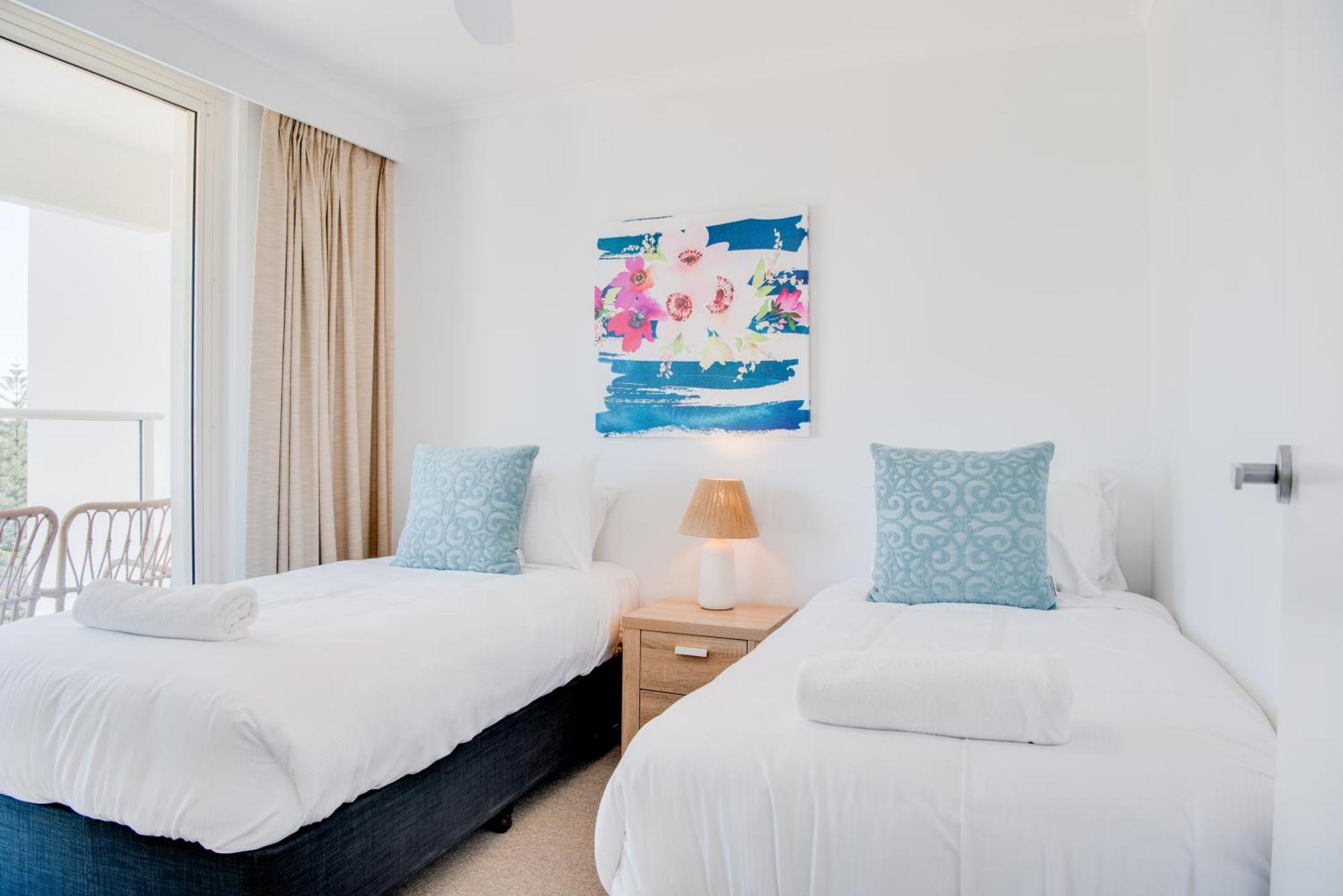 Viscount On The Beach Gold Coast Exterior photo